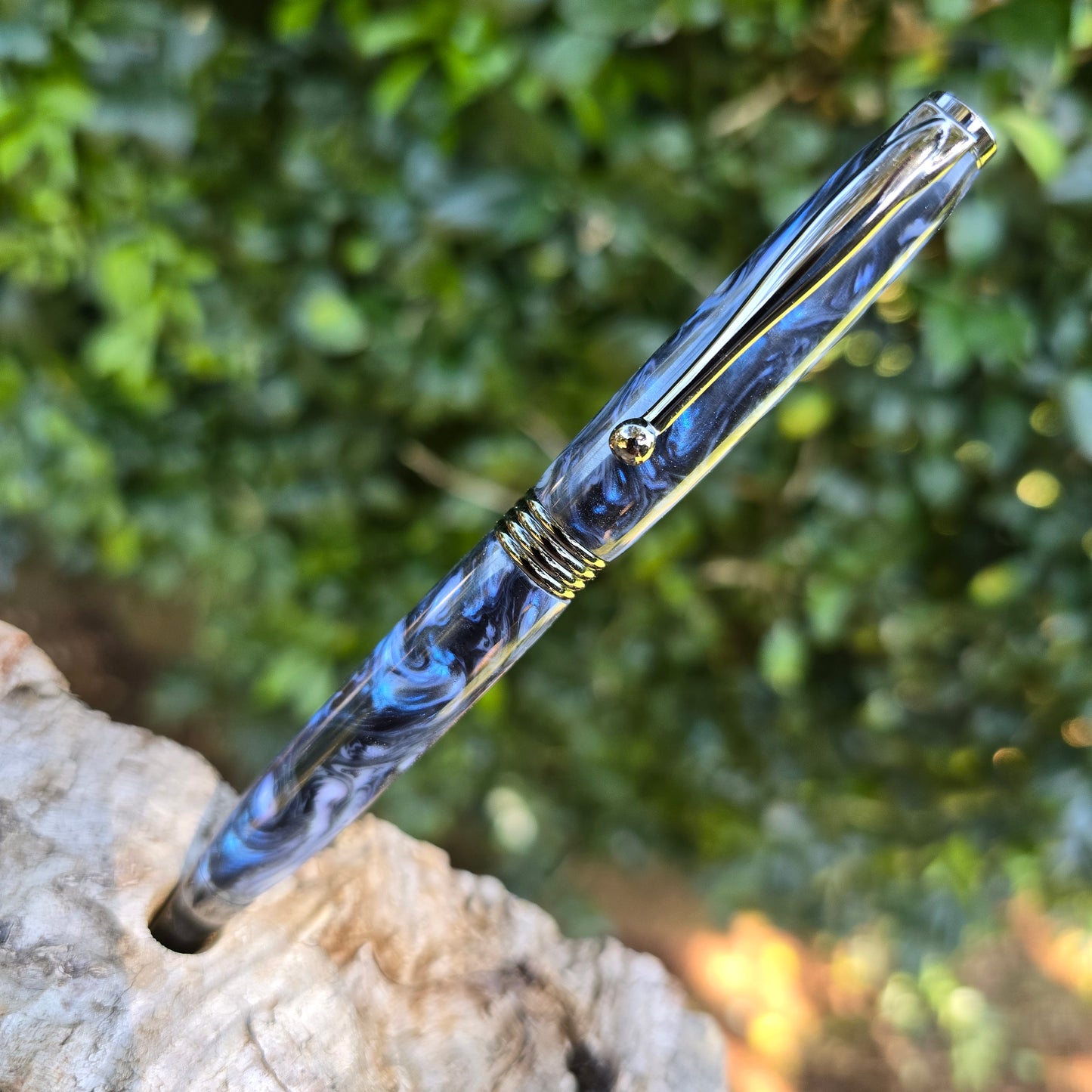 Epoxy Resin Broadline Twist Pen with Etched Metal Trim