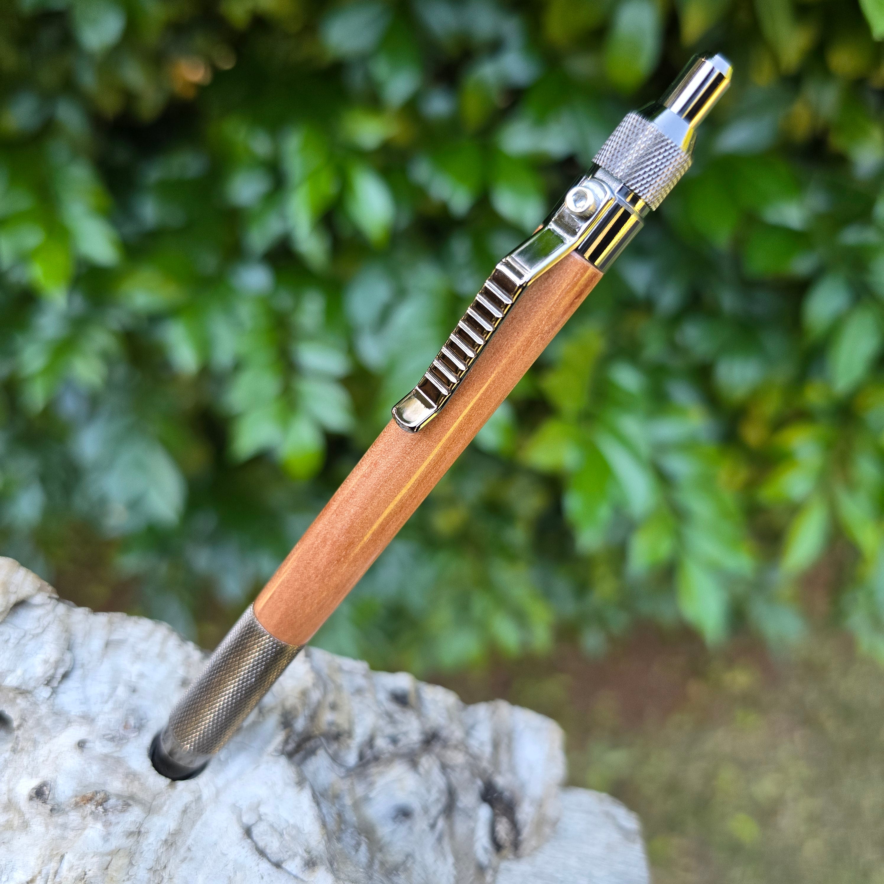 New Zealand Pōhutukawa Anvil Click Style Pen with Etched Metal Trim ...