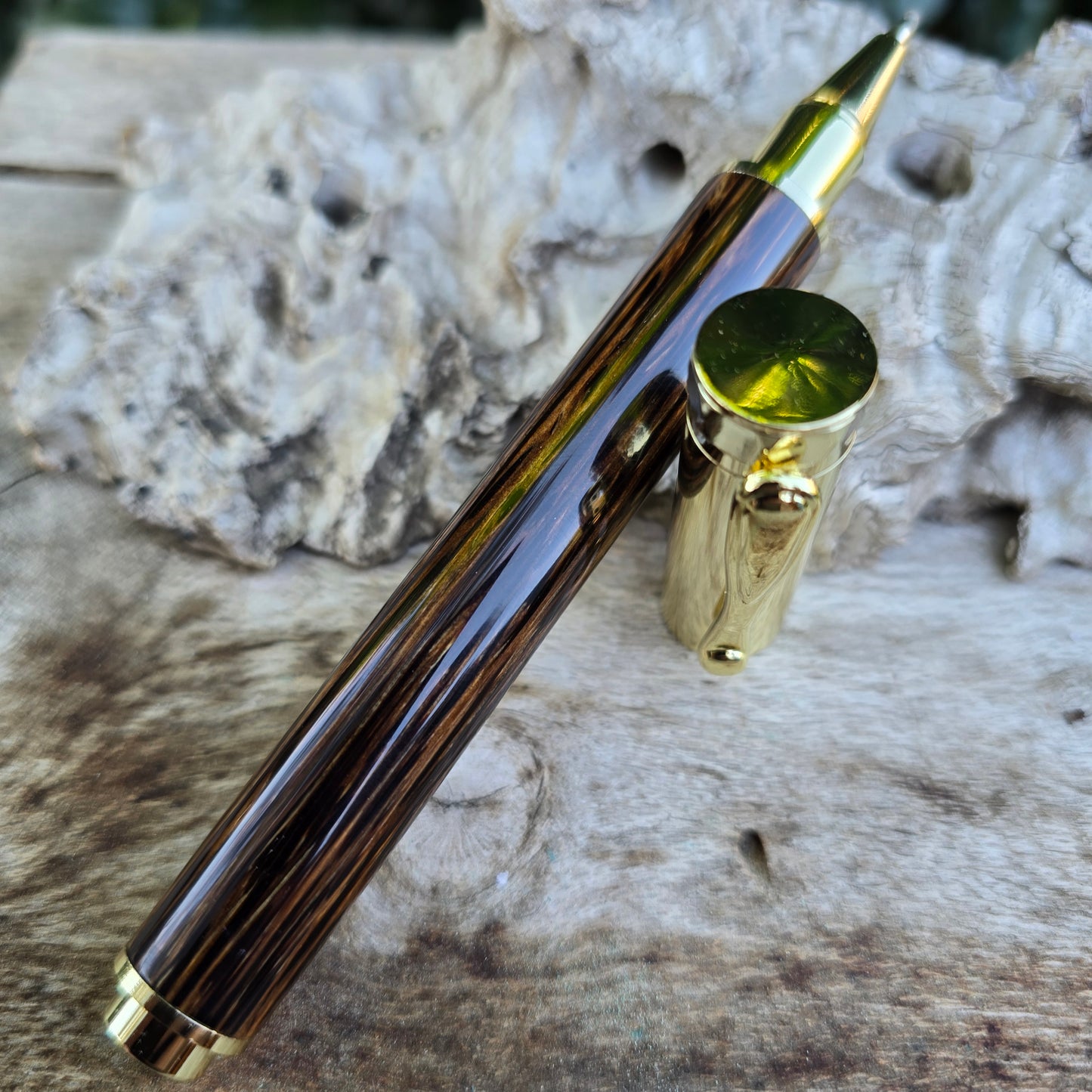 Palmwood Magnetic Rollerball Pen with Gold Trim