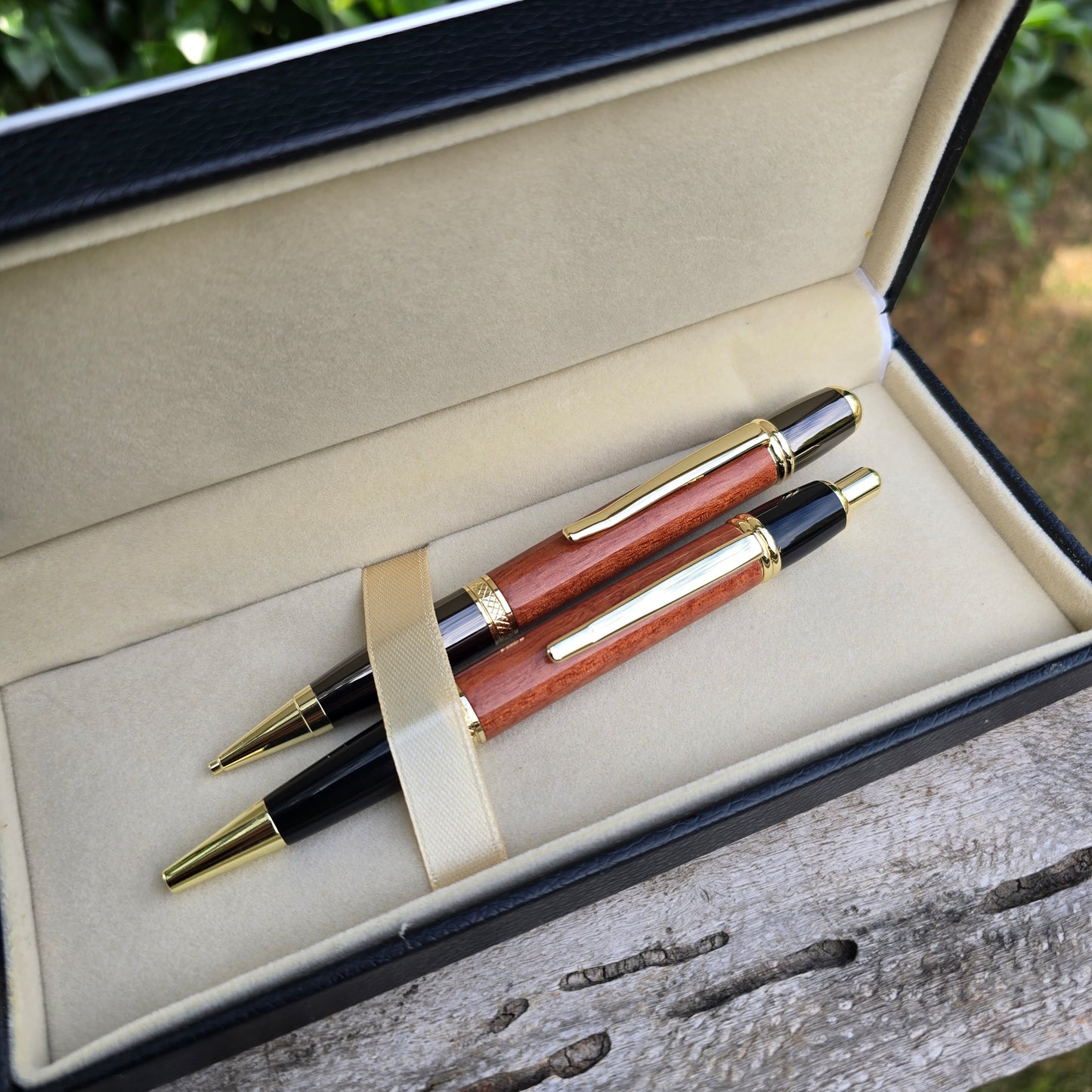 River Red Gum Sierra CLICK Style Pen & TWIST Style Pencil Set with Gold Trim